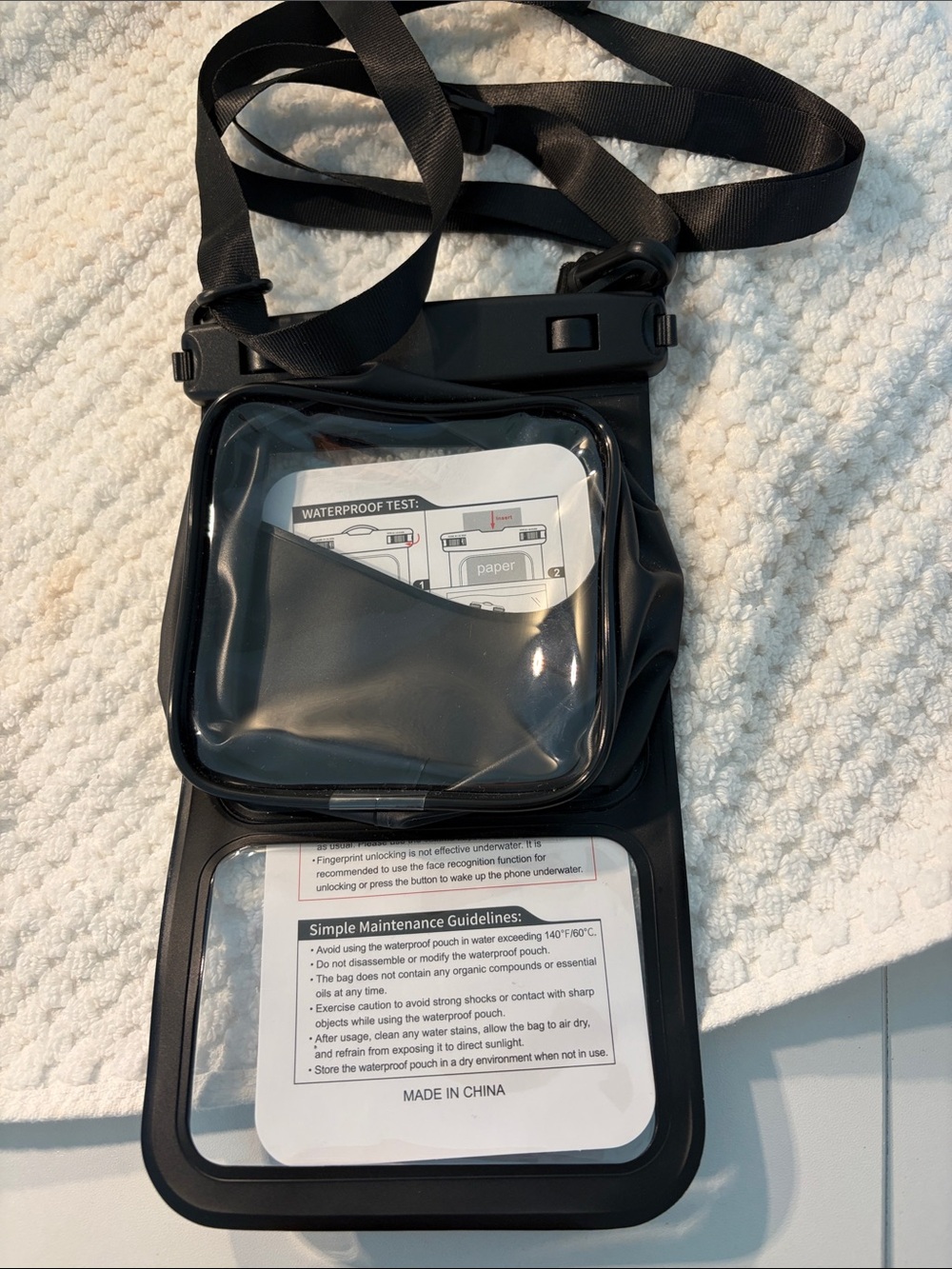 Niveaya Waterproof Phone Case - Black - Picture 2 of 3